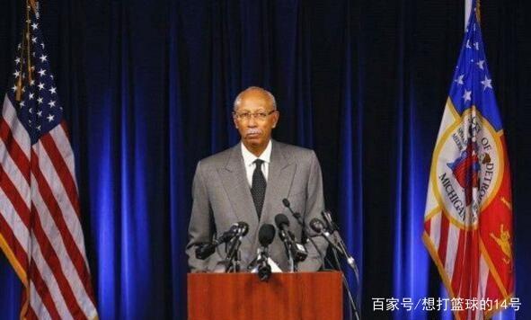 他不仅是体