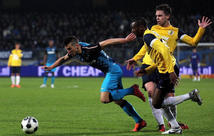 跟队记者：琼托利曾怒喷莫塔“当初选了你让我感到羞耻”.