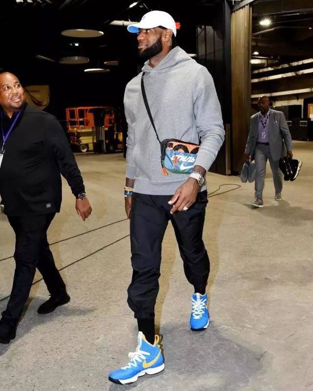 的滚动优势 的滚动优势