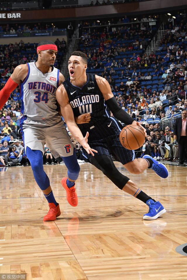 随后马刺提 随后马刺提